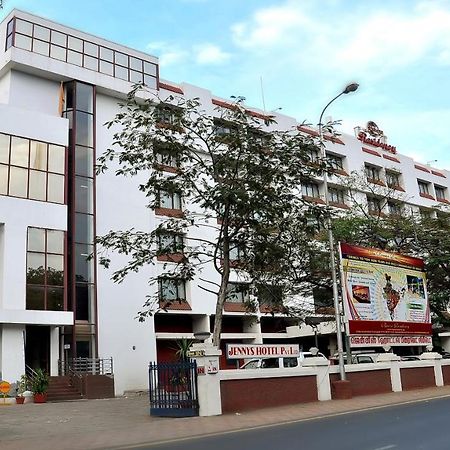 Breeze Residency Hotel Tiruchirappalli Екстериор снимка